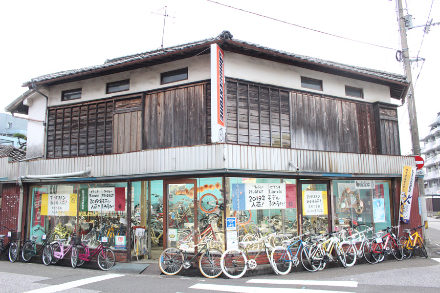 趣のある自転車屋さん