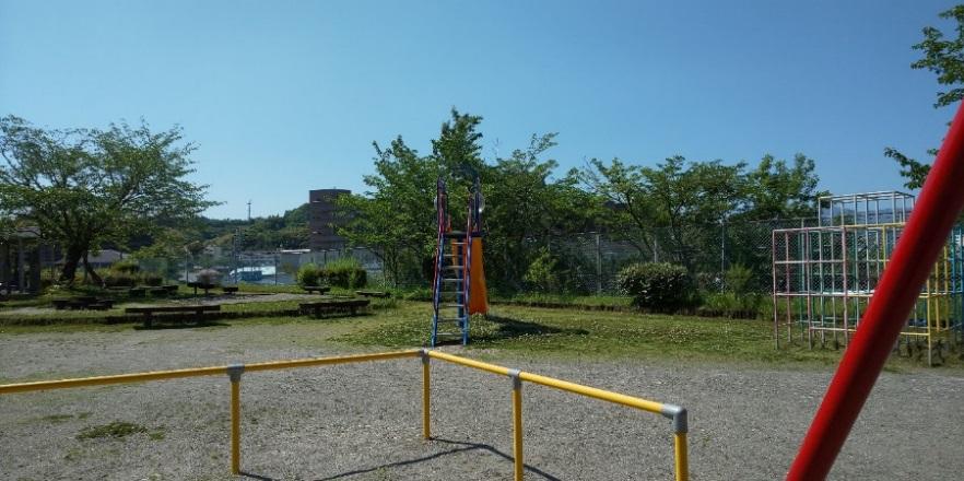 公園でのびのびと