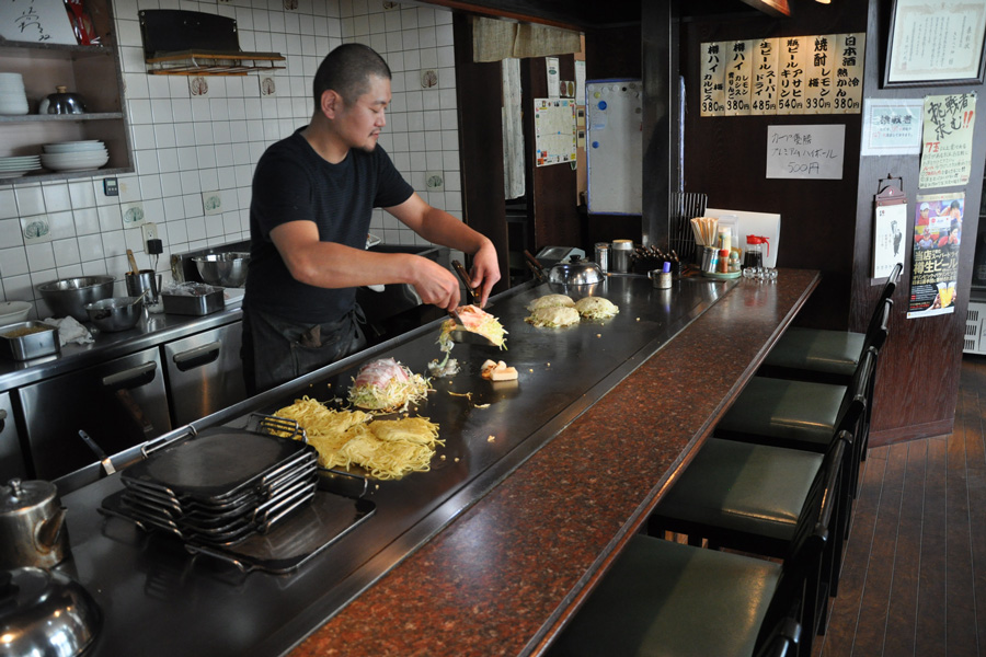 キャベツ畑 高知市北本町にある広島風お好み焼きが食べられるお店